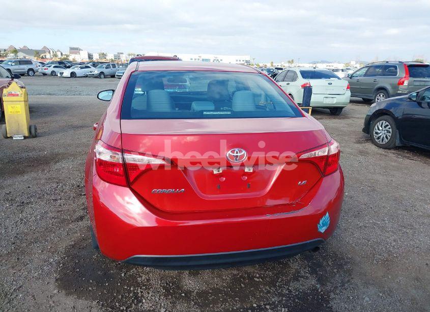 Photo 16 of 2018 Toyota Corolla LE (VIN 5YFBURHE3JP746418)
