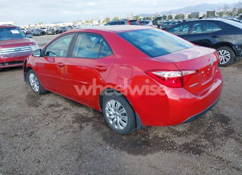 Photo 3 of 2018 Toyota Corolla LE (VIN 5YFBURHE3JP746418)