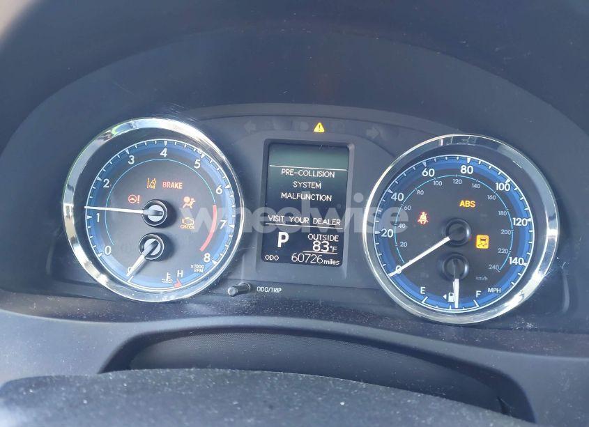 Photo 15 of 2018 Toyota Corolla LE (VIN 5YFBURHE3JP763090)