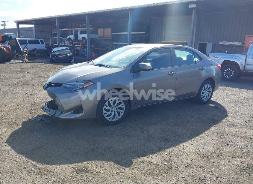 Photo 2 of 2018 Toyota Corolla LE (VIN 5YFBURHE3JP763090)