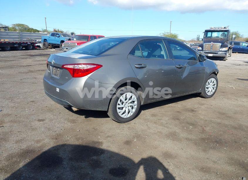 Photo 4 of 2018 Toyota Corolla LE (VIN 5YFBURHE3JP763090)