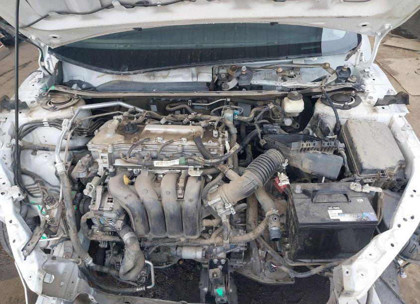 Photo 10 of 2018 Toyota Corolla SE (VIN 5YFBURHE3JP765096)