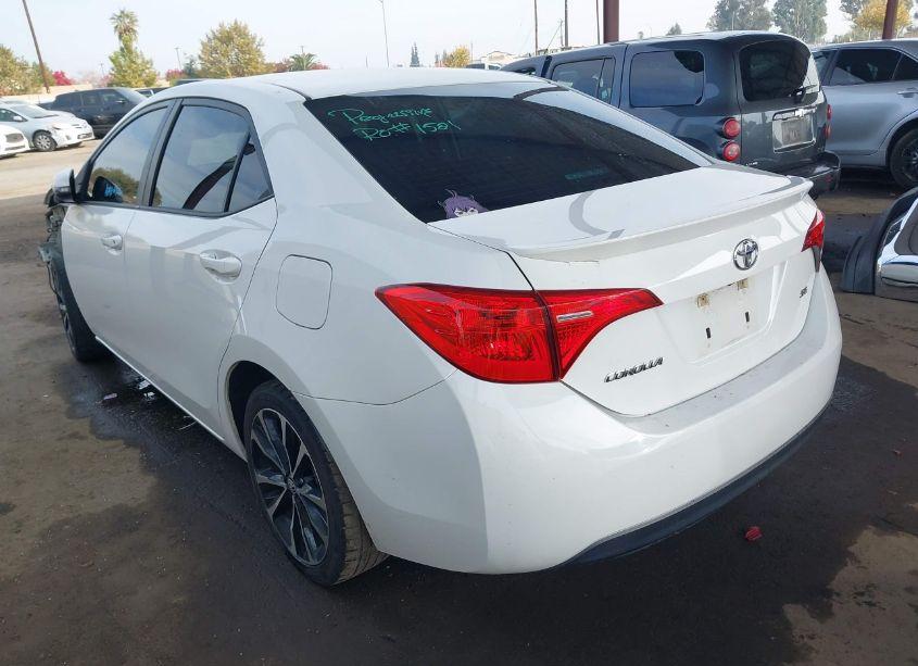 Photo 3 of 2018 Toyota Corolla SE (VIN 5YFBURHE3JP765096)