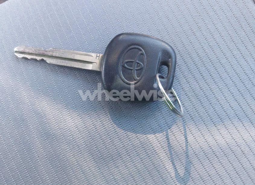 Photo 11 of 2018 Toyota Corolla L (VIN 5YFBURHE3JP775448)