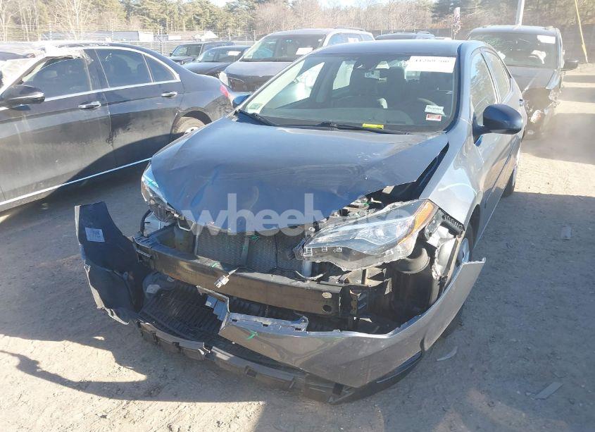 Photo 6 of 2018 Toyota Corolla L (VIN 5YFBURHE3JP775448)