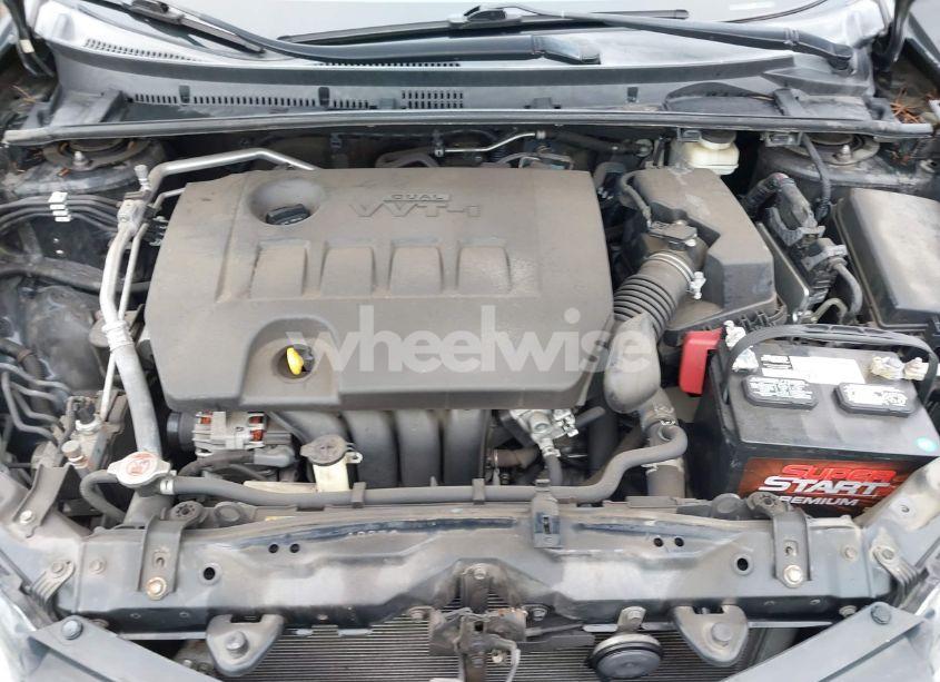 Photo 10 of 2018 Toyota Corolla LE (VIN 5YFBURHE3JP794243)