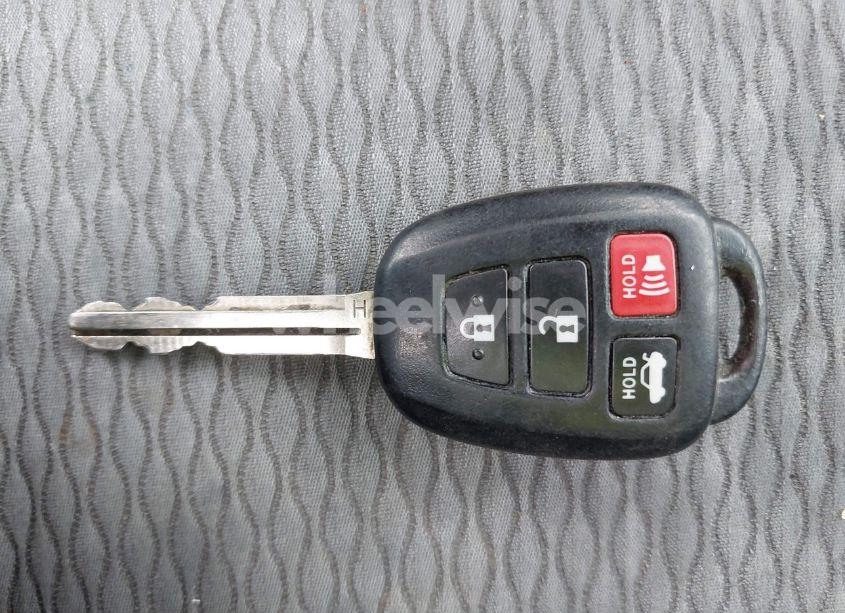 Photo 11 of 2018 Toyota Corolla LE (VIN 5YFBURHE3JP794243)