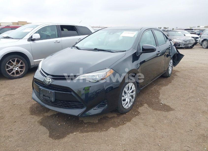 Photo 2 of 2018 Toyota Corolla LE (VIN 5YFBURHE3JP794243)