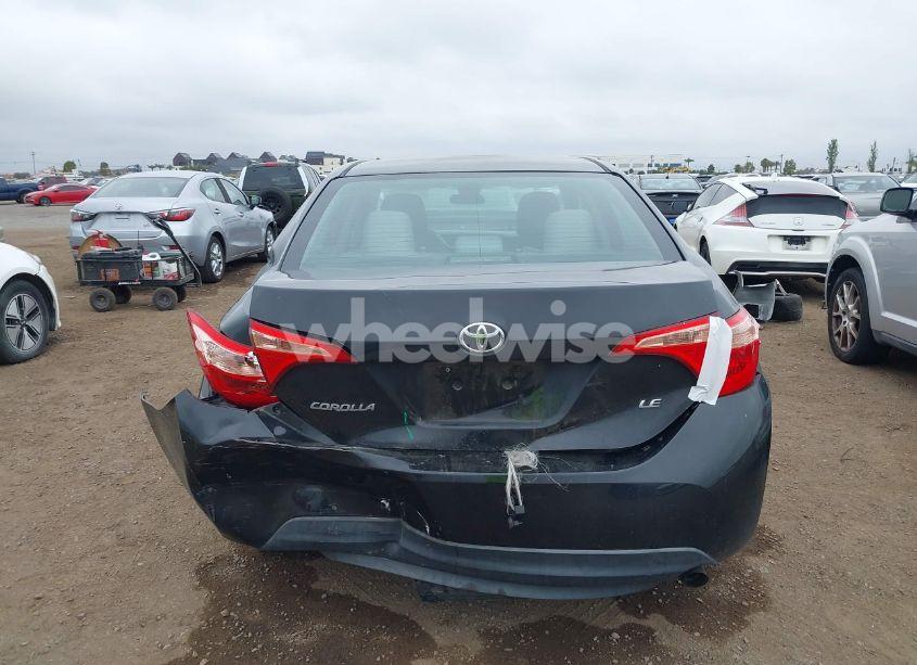 Photo 6 of 2018 Toyota Corolla LE (VIN 5YFBURHE3JP794243)
