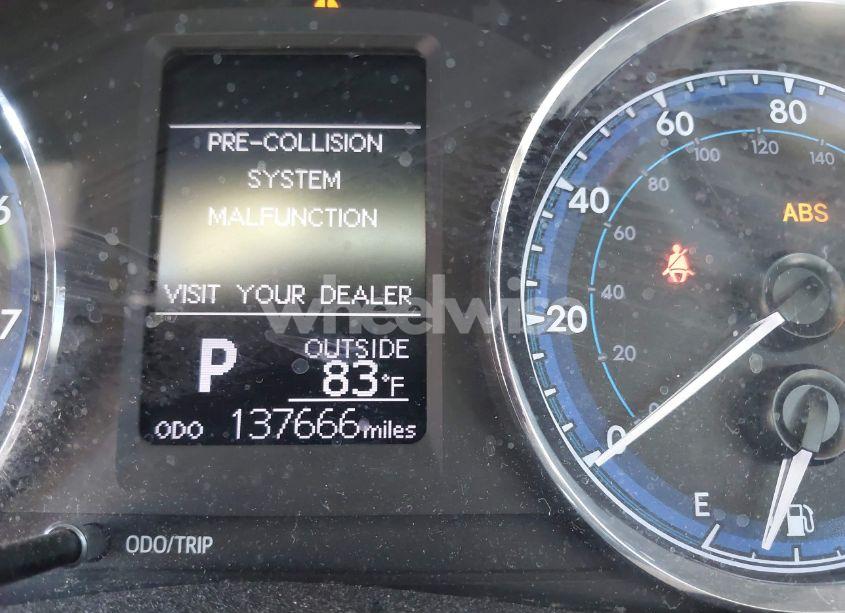 Photo 15 of 2018 Toyota Corolla LE (VIN 5YFBURHE3JP796106)