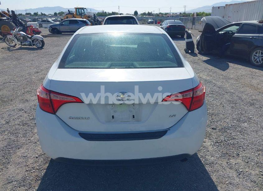Photo 16 of 2018 Toyota Corolla LE (VIN 5YFBURHE3JP796106)