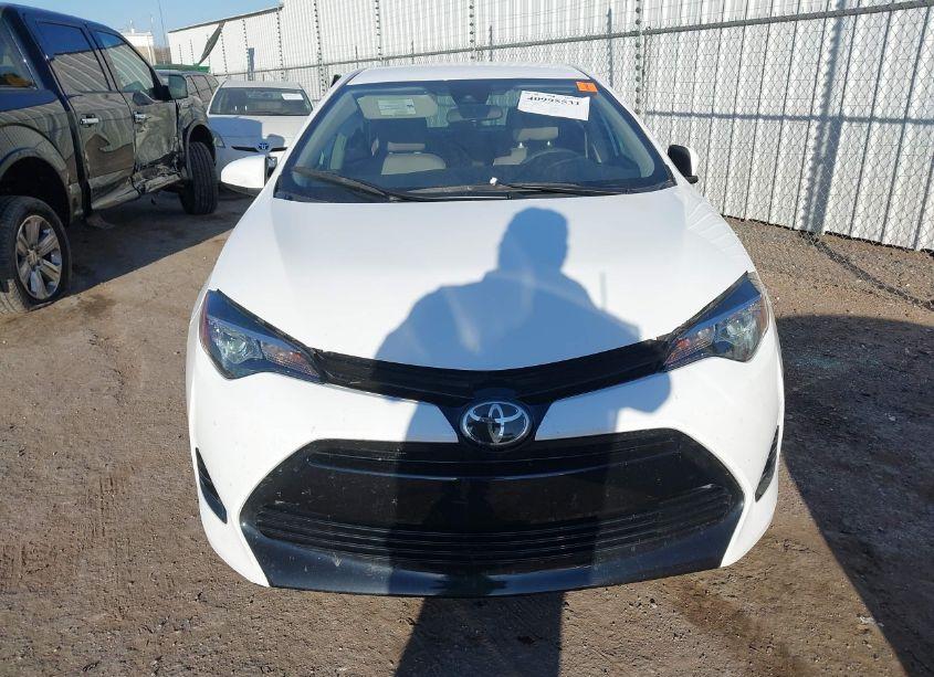 Photo 12 of 2018 Toyota Corolla LE (VIN 5YFBURHE3JP797952)