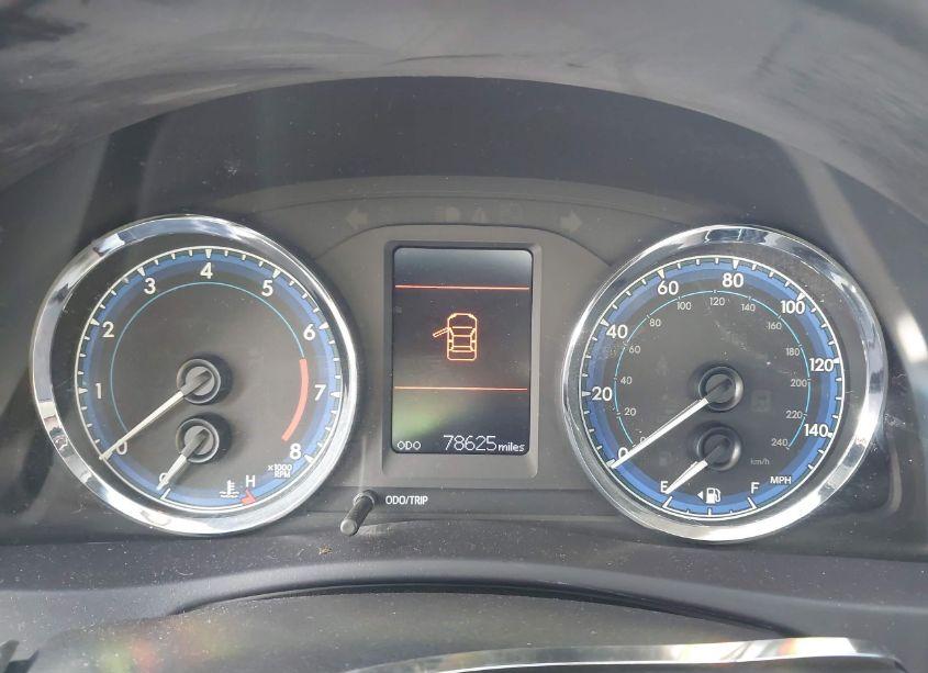 Photo 7 of 2018 Toyota Corolla LE (VIN 5YFBURHE3JP797952)