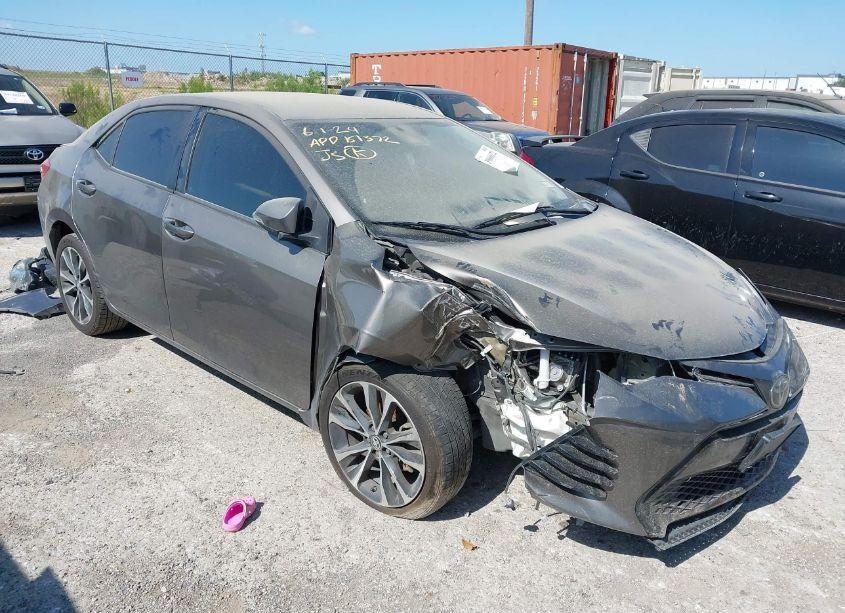 Photo 6 of 2018 Toyota Corolla SE (VIN 5YFBURHE3JP799975)