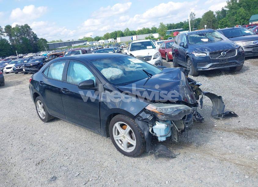 2018 Toyota Corolla LE (VIN 5YFBURHE3JP803202) main photo