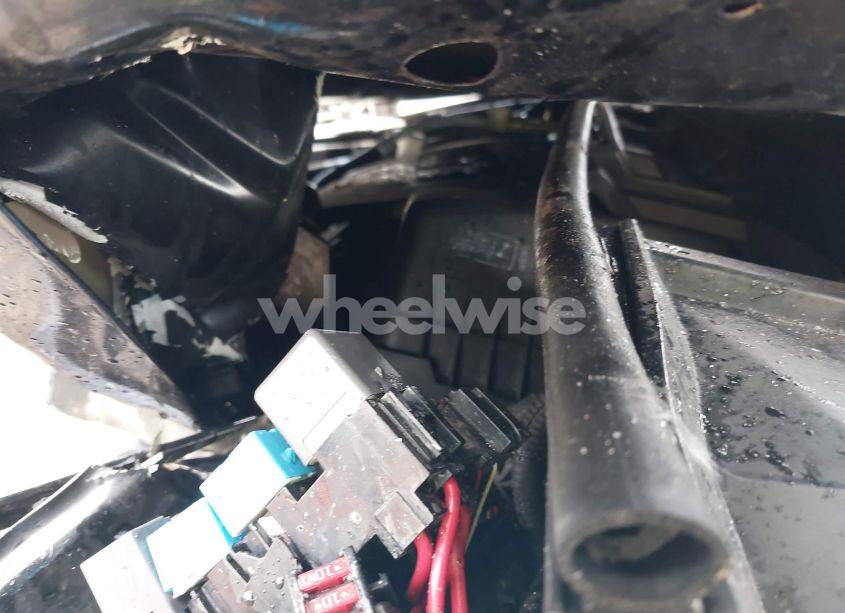 Photo 10 of 2018 Toyota Corolla LE (VIN 5YFBURHE3JP803202)