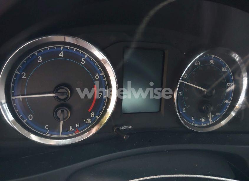 Photo 7 of 2018 Toyota Corolla LE (VIN 5YFBURHE3JP803202)