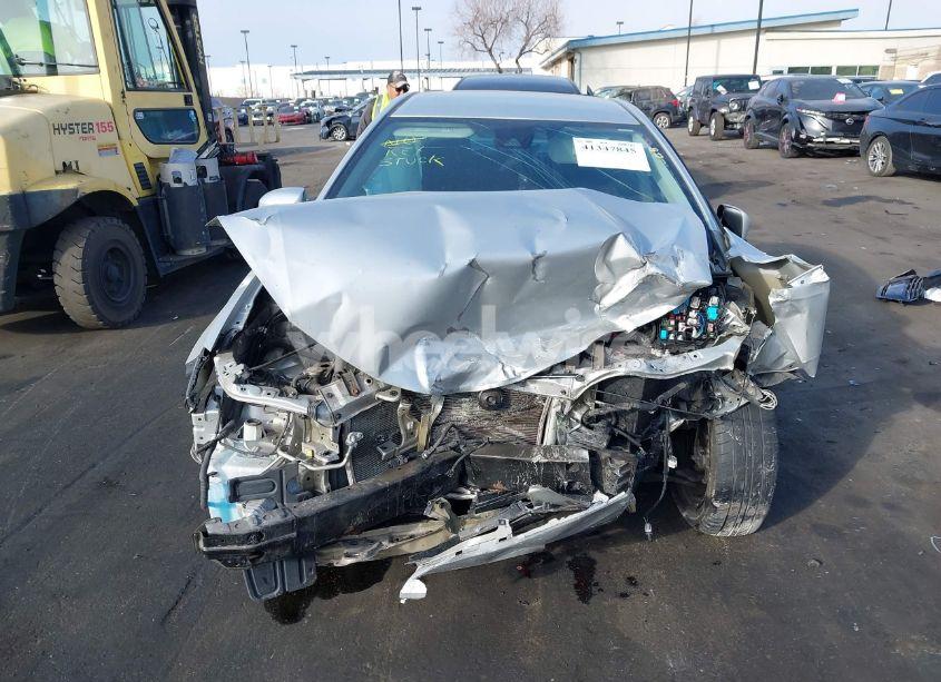 Photo 13 of 2018 Toyota Corolla LE (VIN 5YFBURHE3JP803748)