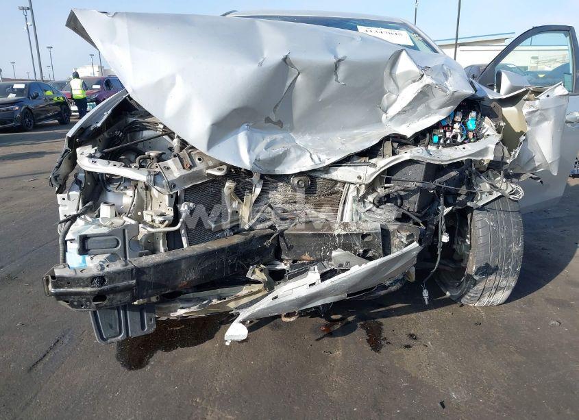 Photo 18 of 2018 Toyota Corolla LE (VIN 5YFBURHE3JP803748)