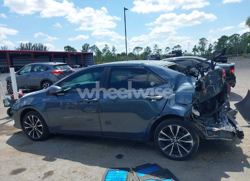 Photo 15 of 2018 Toyota Corolla SE (VIN 5YFBURHE3JP804821)