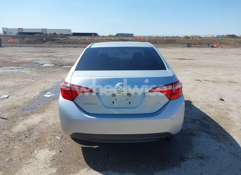 Photo 16 of 2018 Toyota Corolla LE (VIN 5YFBURHE3JP827077)