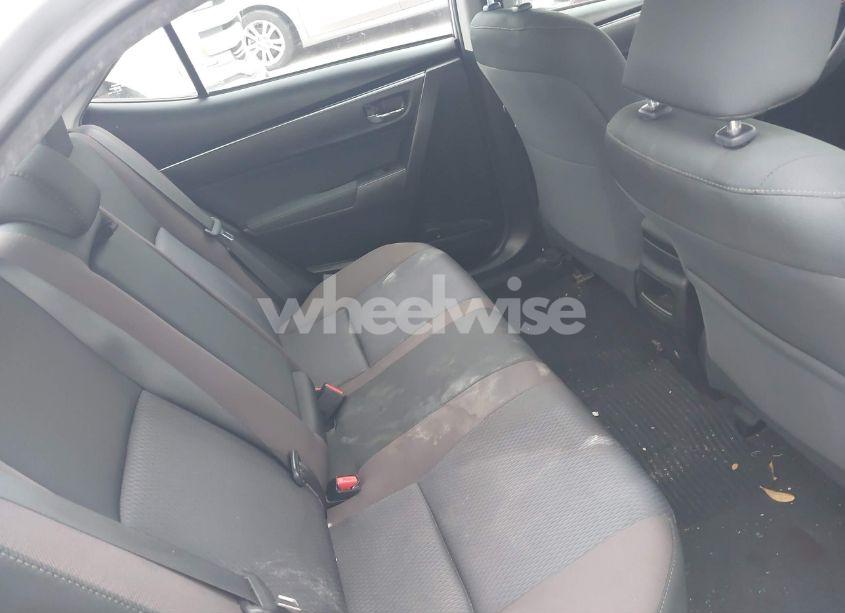 Photo 8 of 2018 Toyota Corolla LE (VIN 5YFBURHE3JP841514)