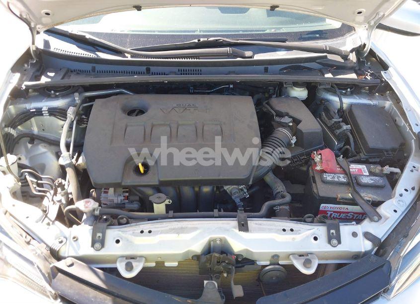 Photo 10 of 2018 Toyota Corolla L (VIN 5YFBURHE3JP854652)