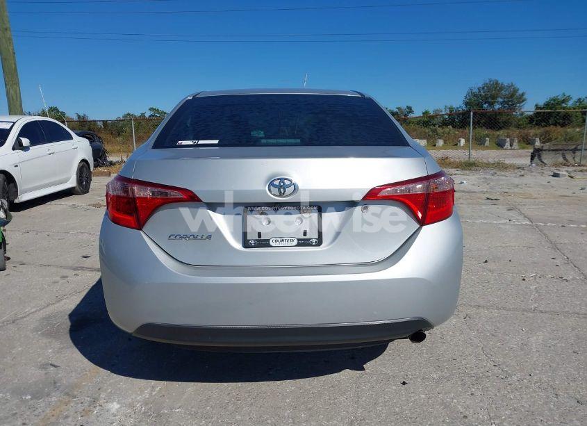 Photo 16 of 2018 Toyota Corolla L (VIN 5YFBURHE3JP854652)