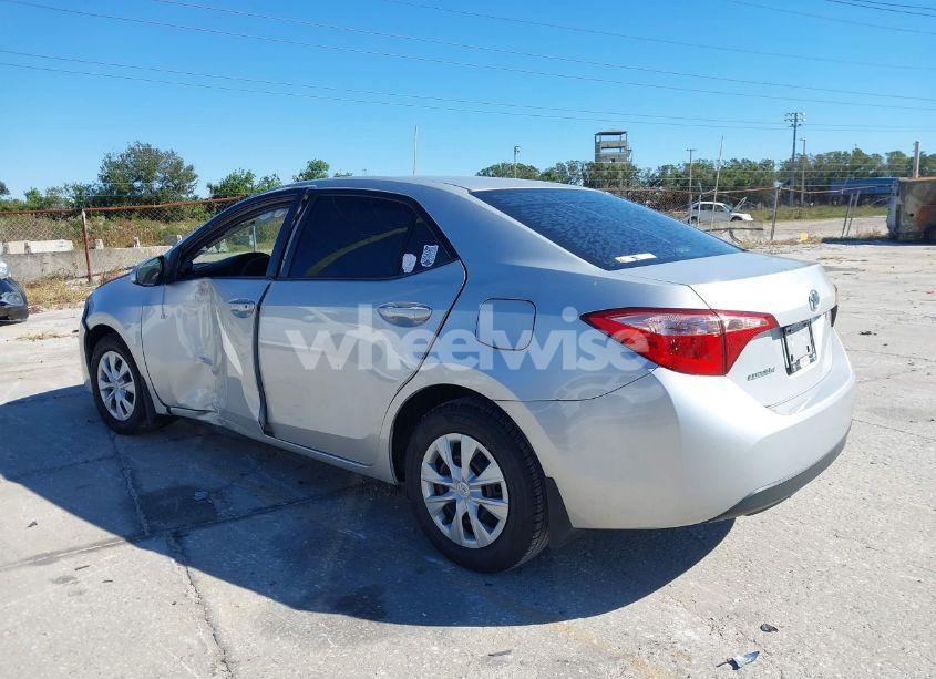 Photo 3 of 2018 Toyota Corolla L (VIN 5YFBURHE3JP854652)