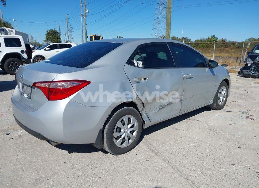 Photo 4 of 2018 Toyota Corolla L (VIN 5YFBURHE3JP854652)
