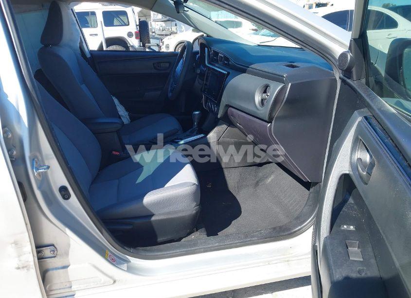 Photo 5 of 2018 Toyota Corolla L (VIN 5YFBURHE3JP854652)