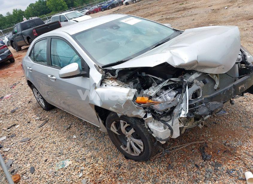 2019 Toyota Corolla LE (VIN 5YFBURHE3KP857584) main photo