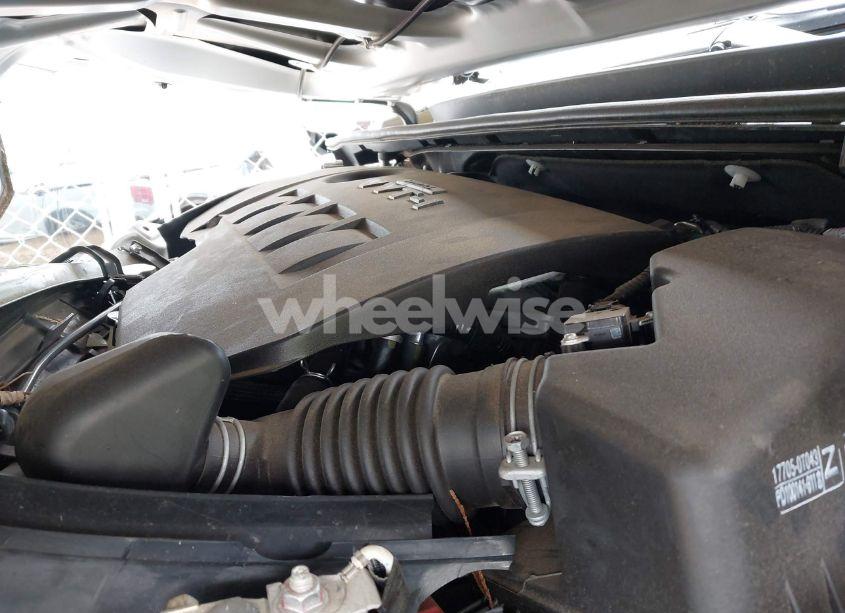 Photo 10 of 2019 Toyota Corolla LE (VIN 5YFBURHE3KP857584)