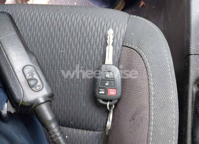 Photo 11 of 2019 Toyota Corolla LE (VIN 5YFBURHE3KP857584)