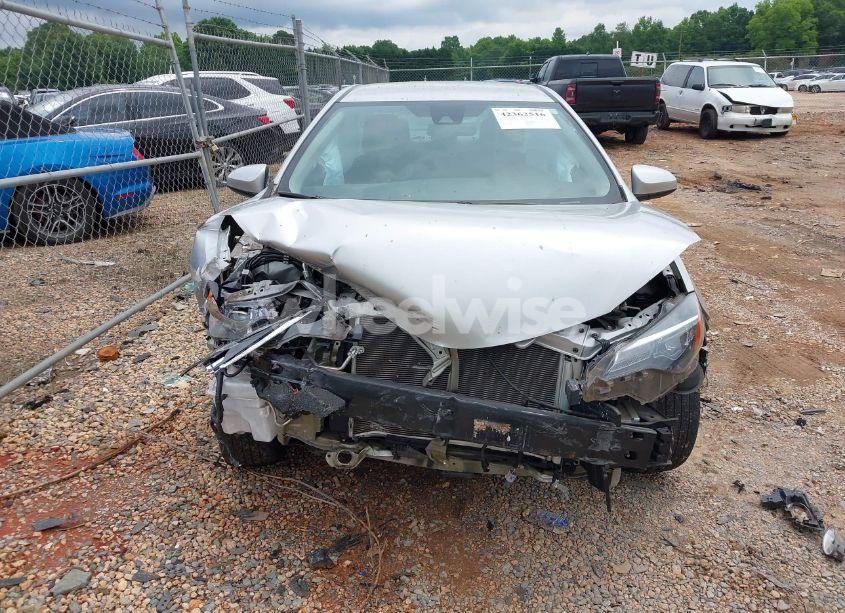 Photo 12 of 2019 Toyota Corolla LE (VIN 5YFBURHE3KP857584)