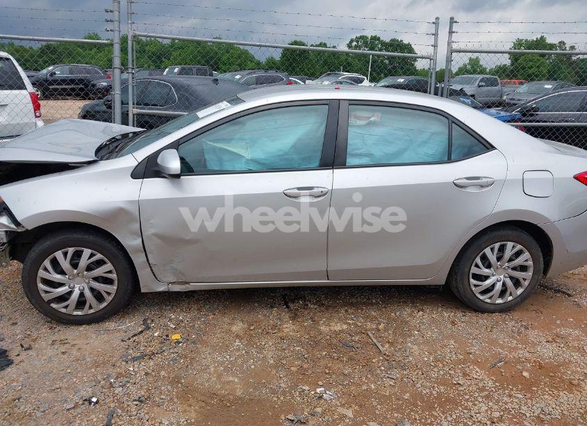 Photo 14 of 2019 Toyota Corolla LE (VIN 5YFBURHE3KP857584)