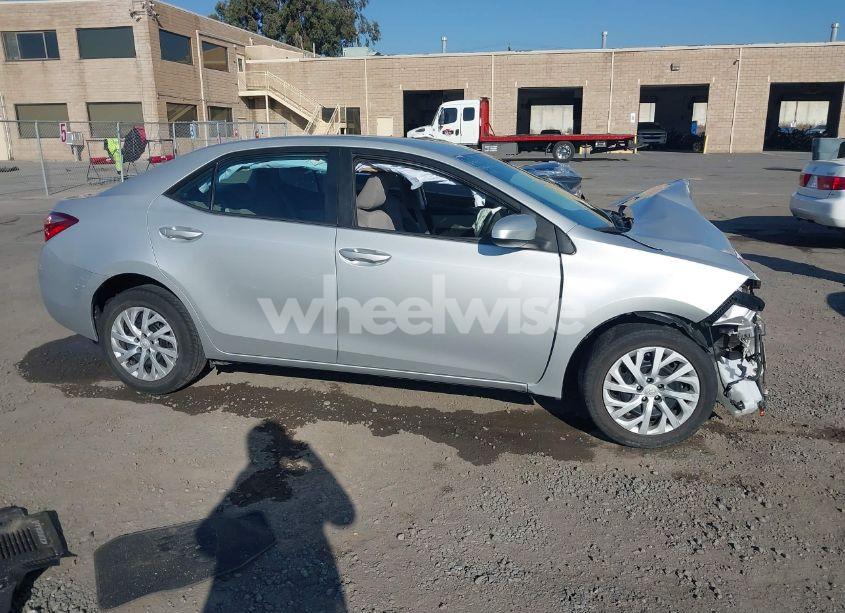 Photo 14 of 2019 Toyota Corolla LE (VIN 5YFBURHE3KP863336)