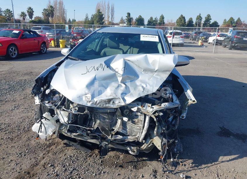 Photo 6 of 2019 Toyota Corolla LE (VIN 5YFBURHE3KP863336)