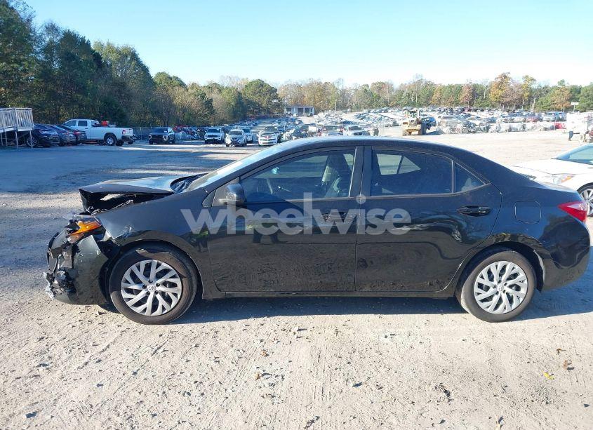 Photo 14 of 2019 Toyota Corolla LE (VIN 5YFBURHE3KP877690)