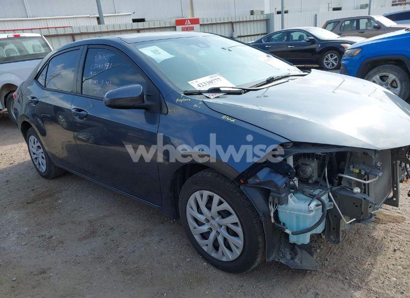 2019 Toyota Corolla LE (VIN 5YFBURHE3KP880265) main photo