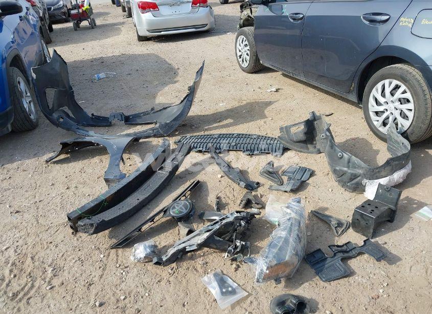 Photo 12 of 2019 Toyota Corolla LE (VIN 5YFBURHE3KP880265)