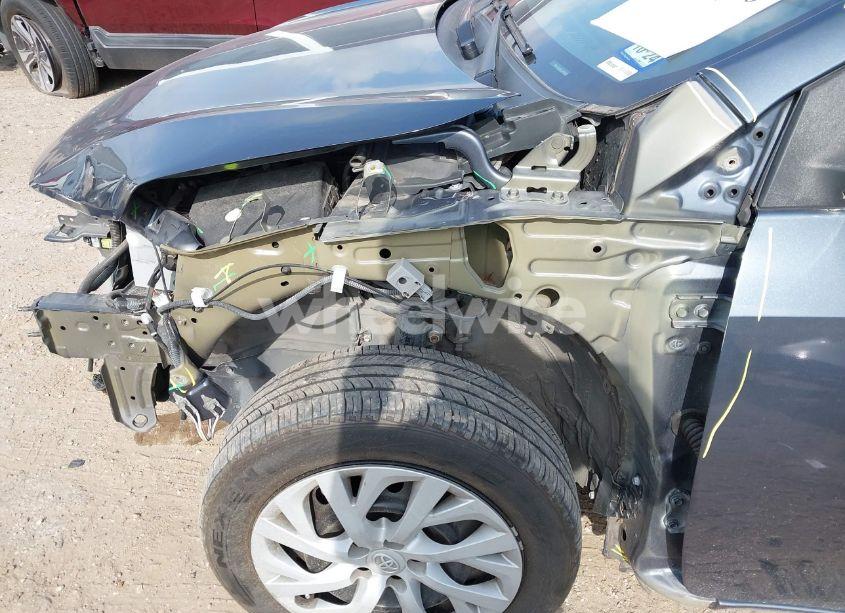 Photo 18 of 2019 Toyota Corolla LE (VIN 5YFBURHE3KP880265)