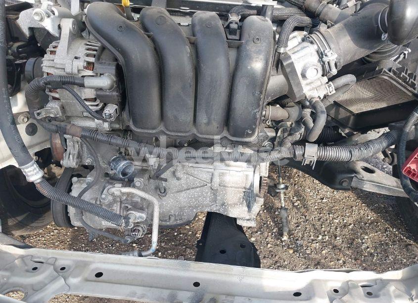 Photo 18 of 2019 Toyota Corolla LE (VIN 5YFBURHE3KP889001)