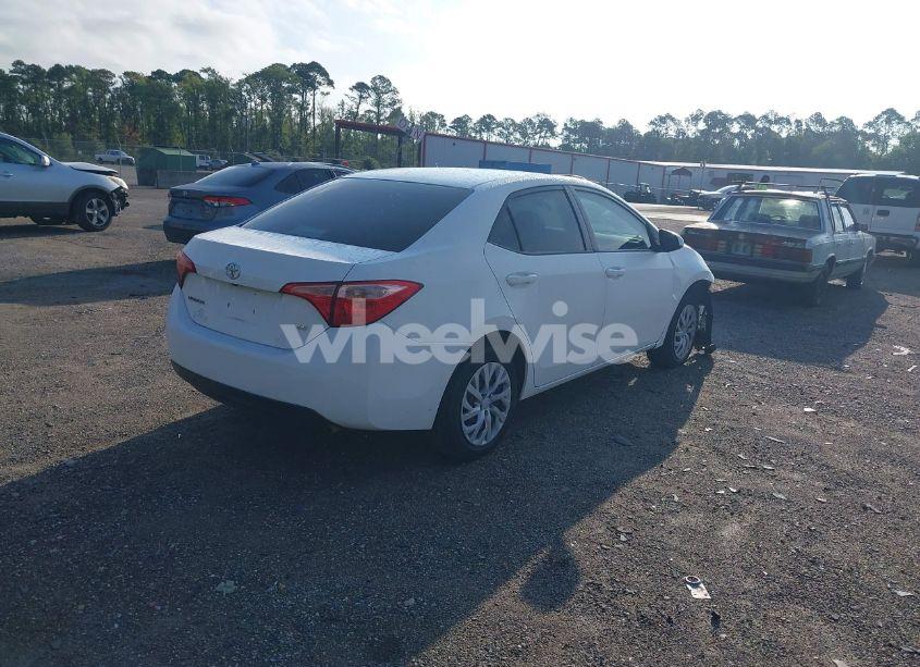 Photo 4 of 2019 Toyota Corolla LE (VIN 5YFBURHE3KP889001)