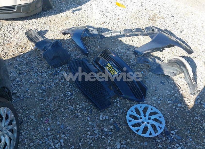 Photo 12 of 2019 Toyota Corolla LE (VIN 5YFBURHE3KP907108)