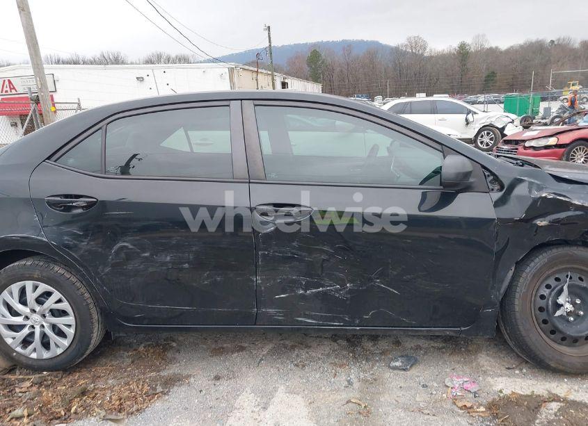 Photo 13 of 2019 Toyota Corolla LE (VIN 5YFBURHE3KP912969)