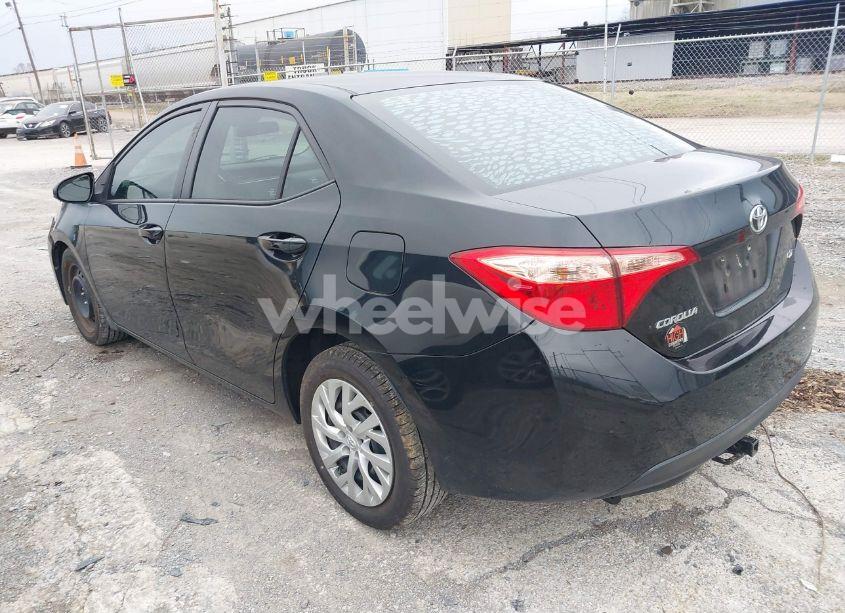 Photo 3 of 2019 Toyota Corolla LE (VIN 5YFBURHE3KP912969)