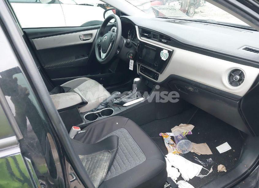 Photo 5 of 2019 Toyota Corolla LE (VIN 5YFBURHE3KP912969)