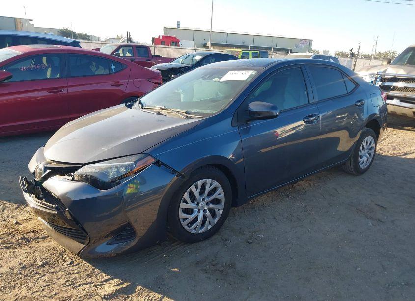 Photo 2 of 2019 Toyota Corolla LE (VIN 5YFBURHE3KP916620)