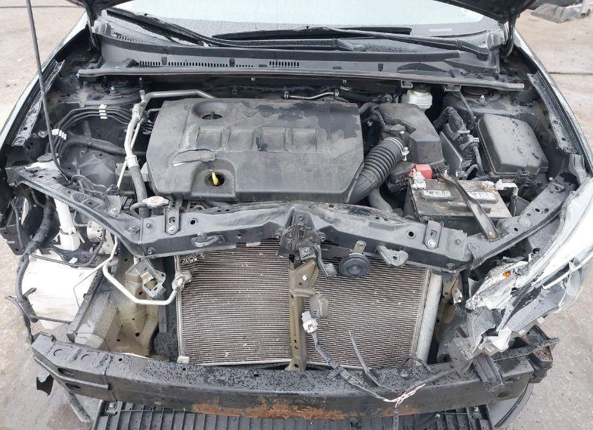 Photo 10 of 2019 Toyota Corolla SE (VIN 5YFBURHE3KP927472)